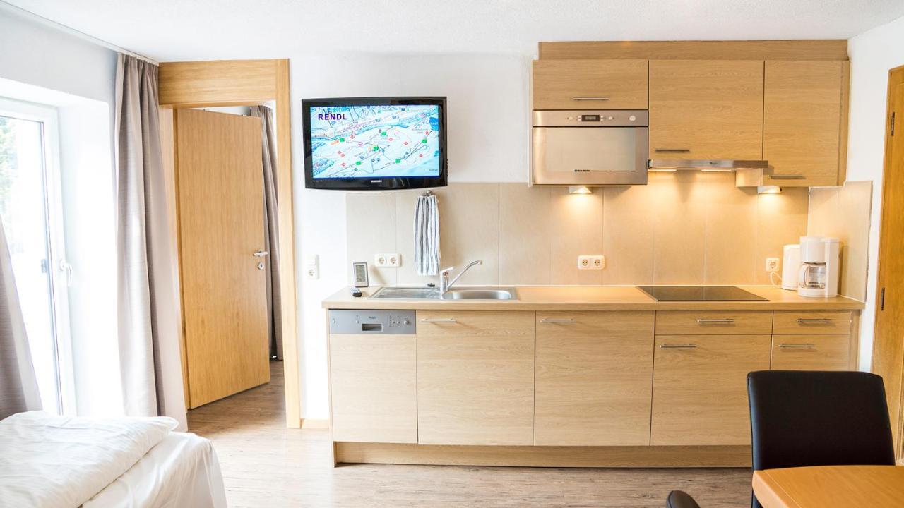 Haus Steissbach Apartment Sankt Anton am Arlberg Bagian luar foto